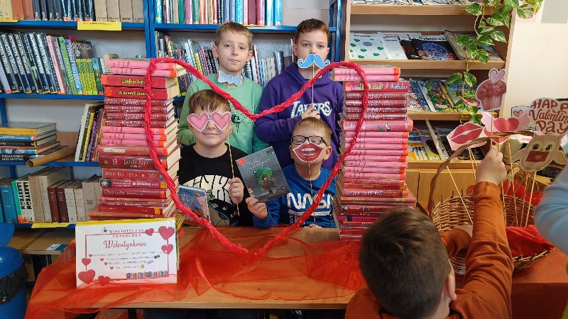 Walentynki w Bibliotece szkolnej 