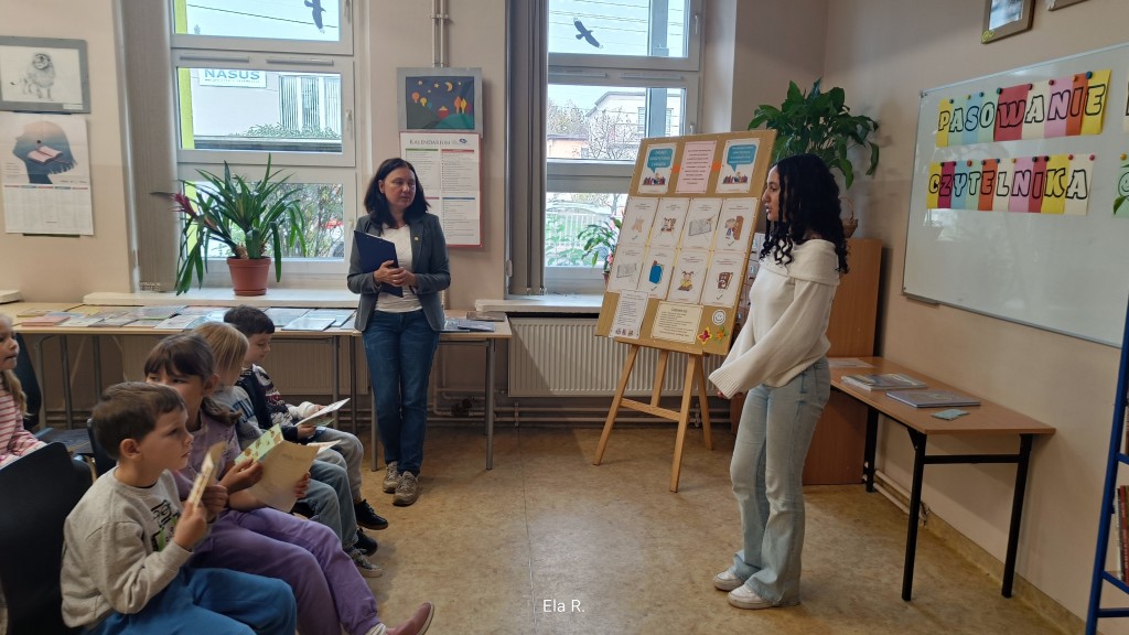 Pasowanie klas pierwszych na czytelnika biblioteki